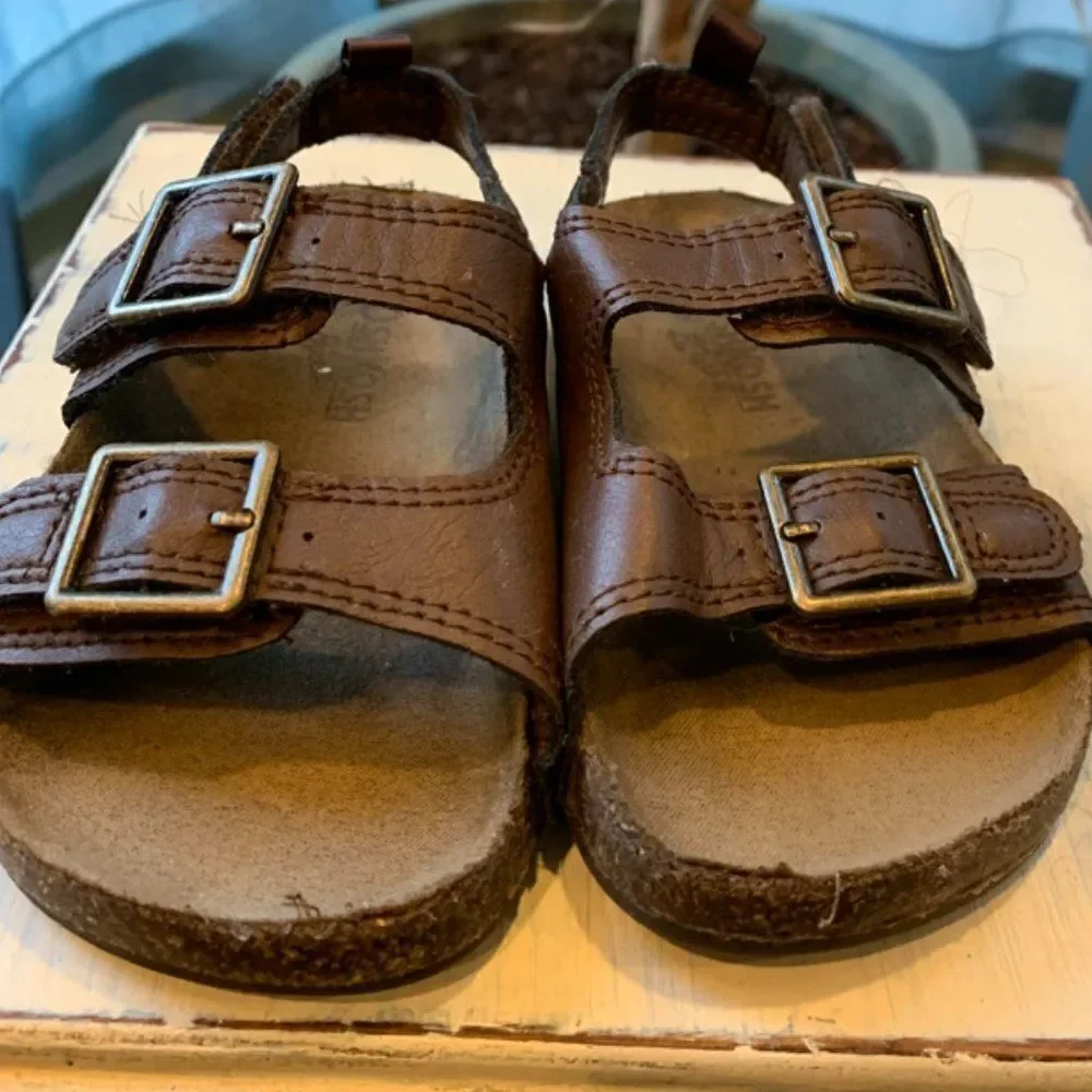 OshKosh Birkenstock Style Sandal. Size 7